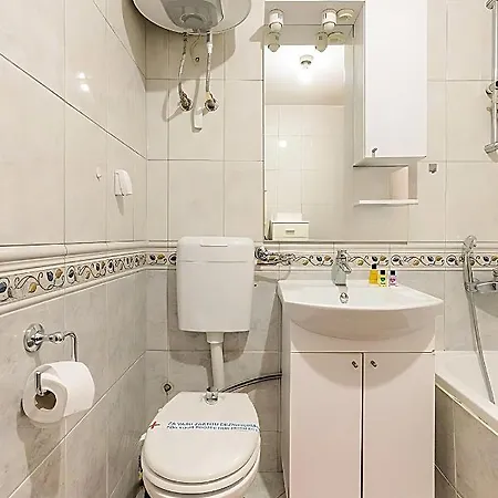 Old Town Apartman *
