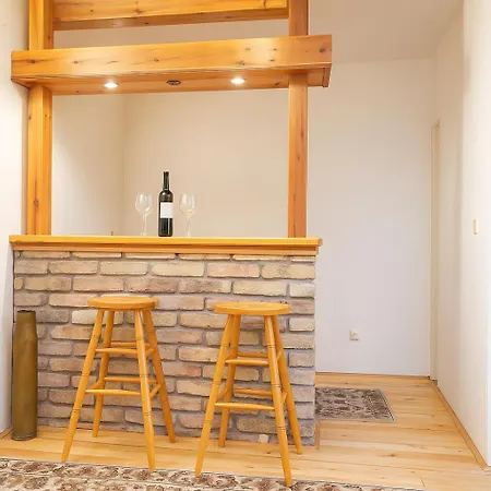 Grand Duplex With Free Parking - Heart Of Old Town Διαμέρισμα *