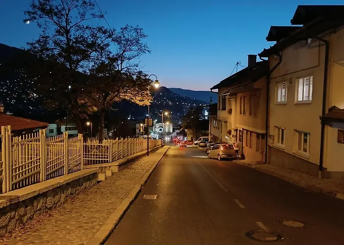 Grand 94M2 Duplex Suite With Free Parking - Heart Of Old Town Apartman *