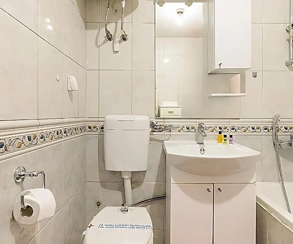 Grand 94M2 Duplex Suite With Free Parking - Heart Of Old Town Apartman *